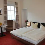 Penzion Nassauer Hof 2*